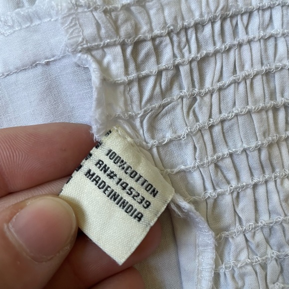 White sleeveless button down preppy crop top - Picture 6 of 10